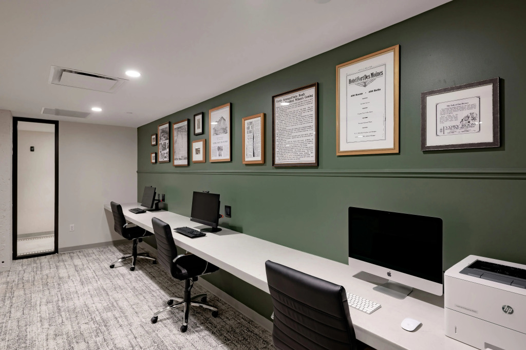 Hotel Fort Des Moines, Curio Collection By Hilton