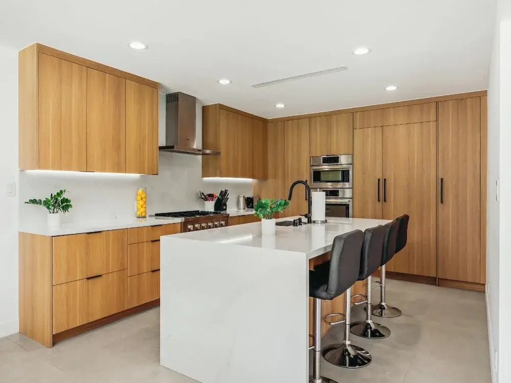 Casa Leona - Modern Masterpiece Behind Private Gates w/ Pool & Chef's Kitchen