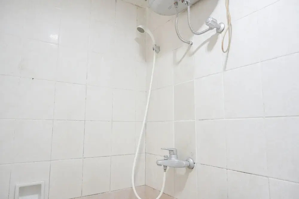 Comfy 2Br At Gajah Mada Mediterania Apartment