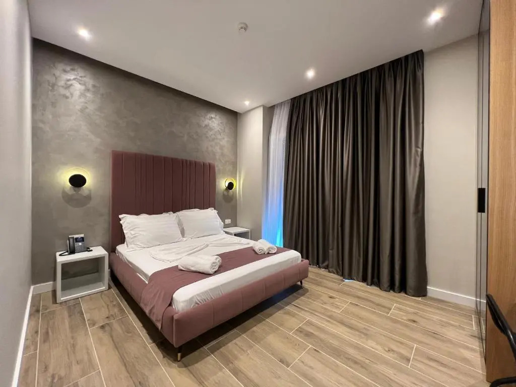 Domus Hotel & Apartments