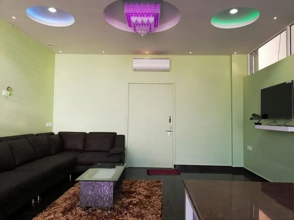Gateway Suites