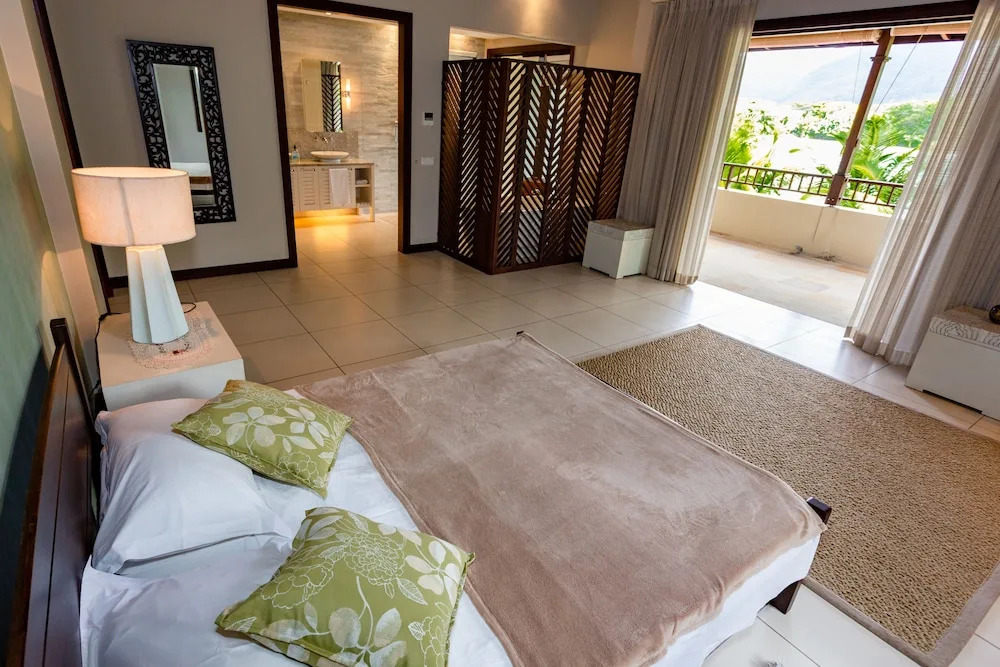 Spas Villas Eden Island