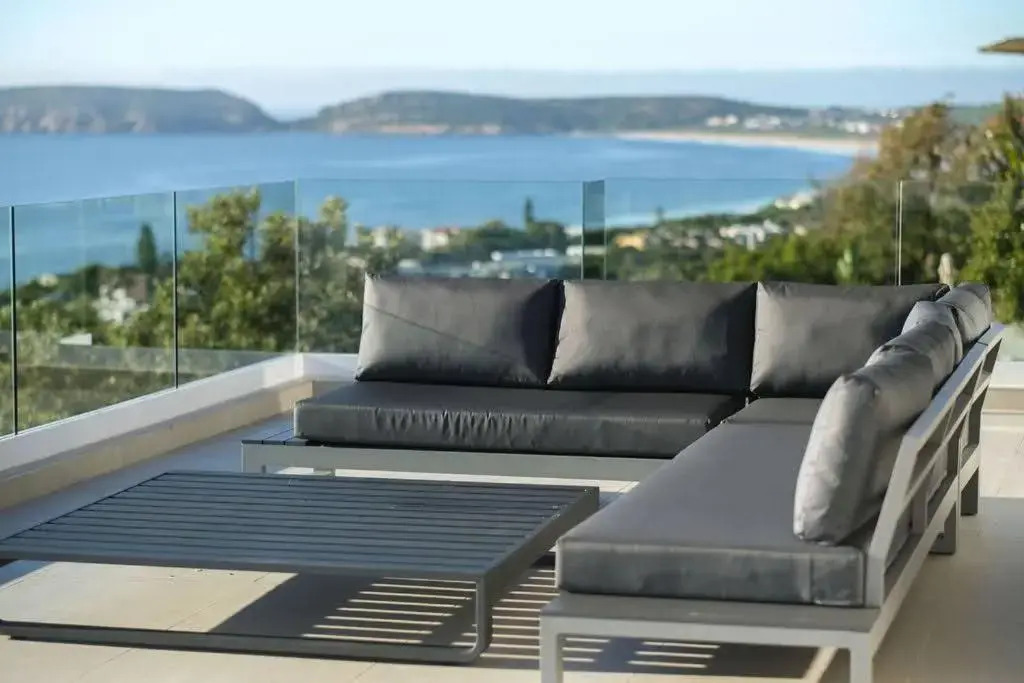 Dizzy Hill Villa with 270° Breathtaking Views. Pool + Patio