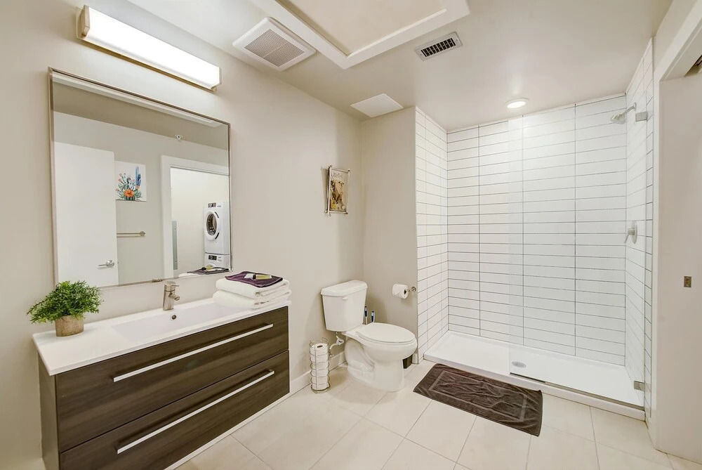 FRONTDESK Vantage Apts Edge District St Pete