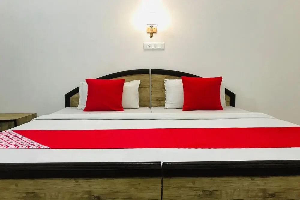 OYO 24537 Hotel Sahaj Villa