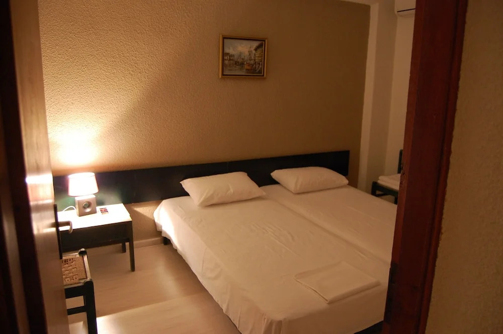 Hotel Antirriο