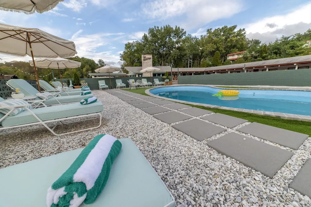 The Springs Motel