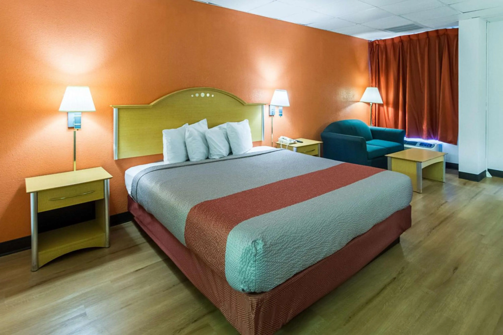 Motel 6-Groton, CT - Casinos nearby