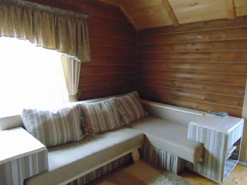 Leoslav Apartments