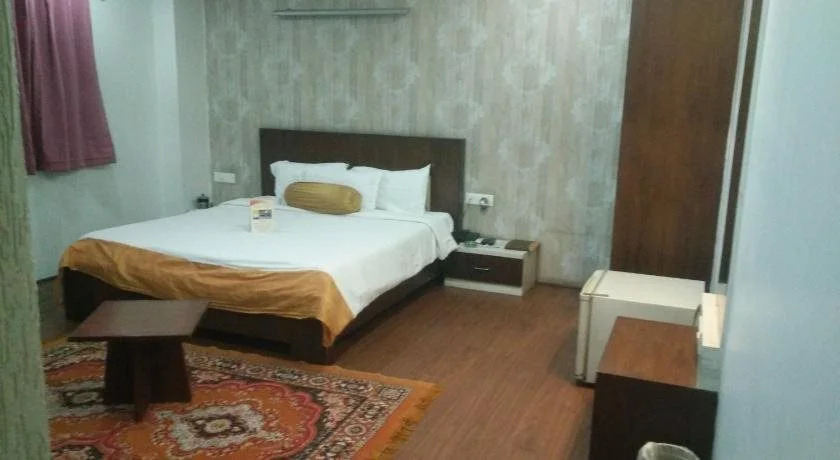 Hotel Kalinga Lake View