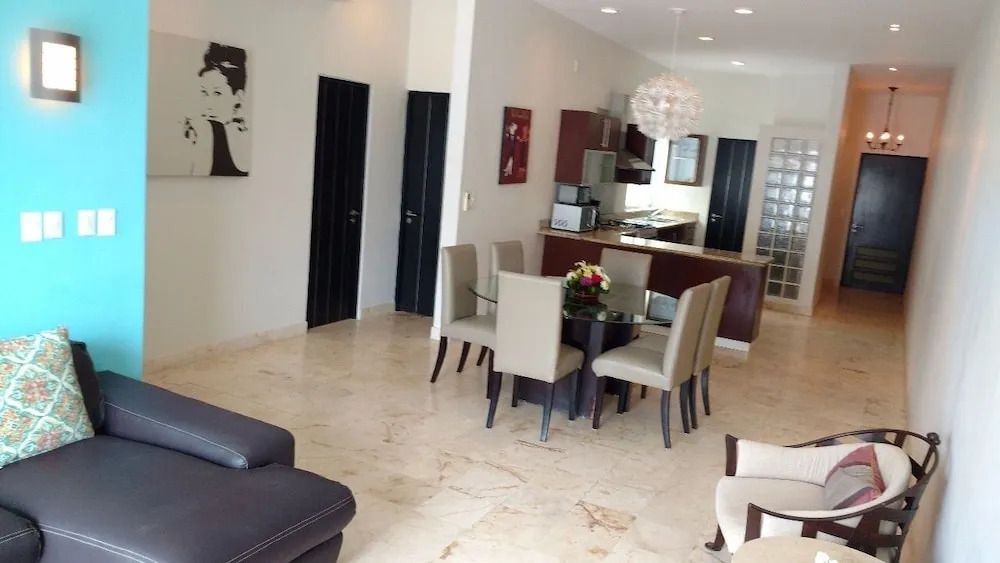 Vista Condominium by ChezPlaya