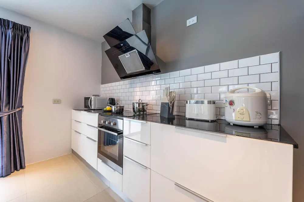 Modern 4 Bedroom Pool Villa in Good Location VY