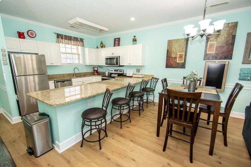 Magnolia Place 4789-103