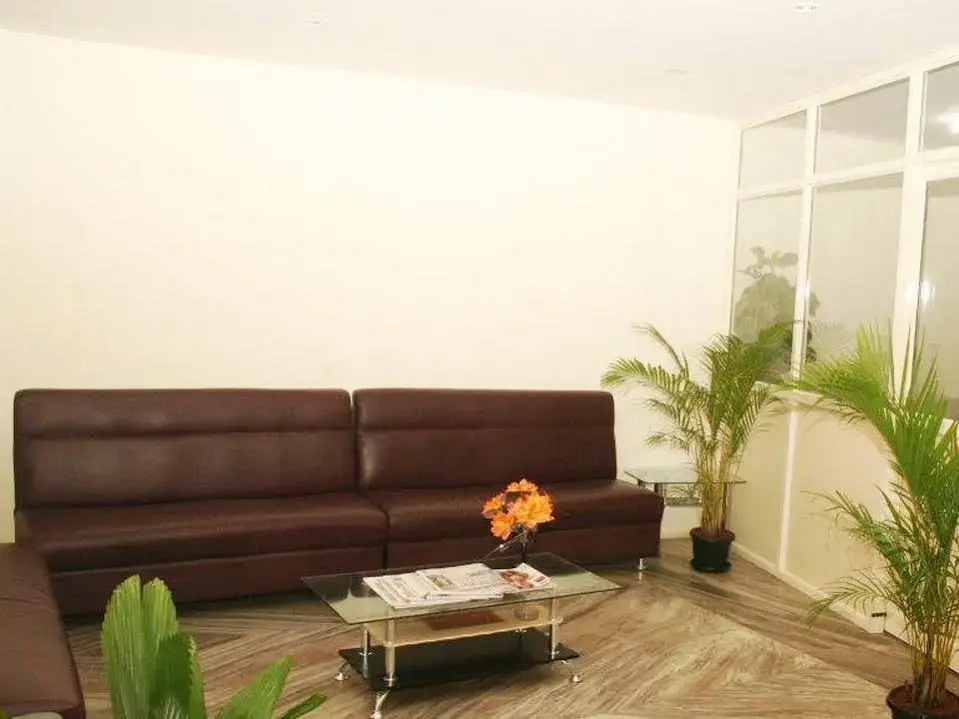 Hotel Sharq Residency