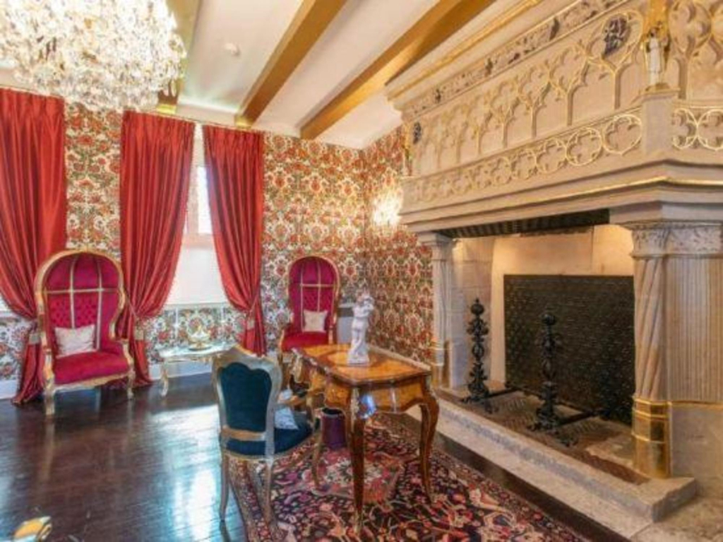 Chateau Le Prieuré Saumur - La Maison Younan