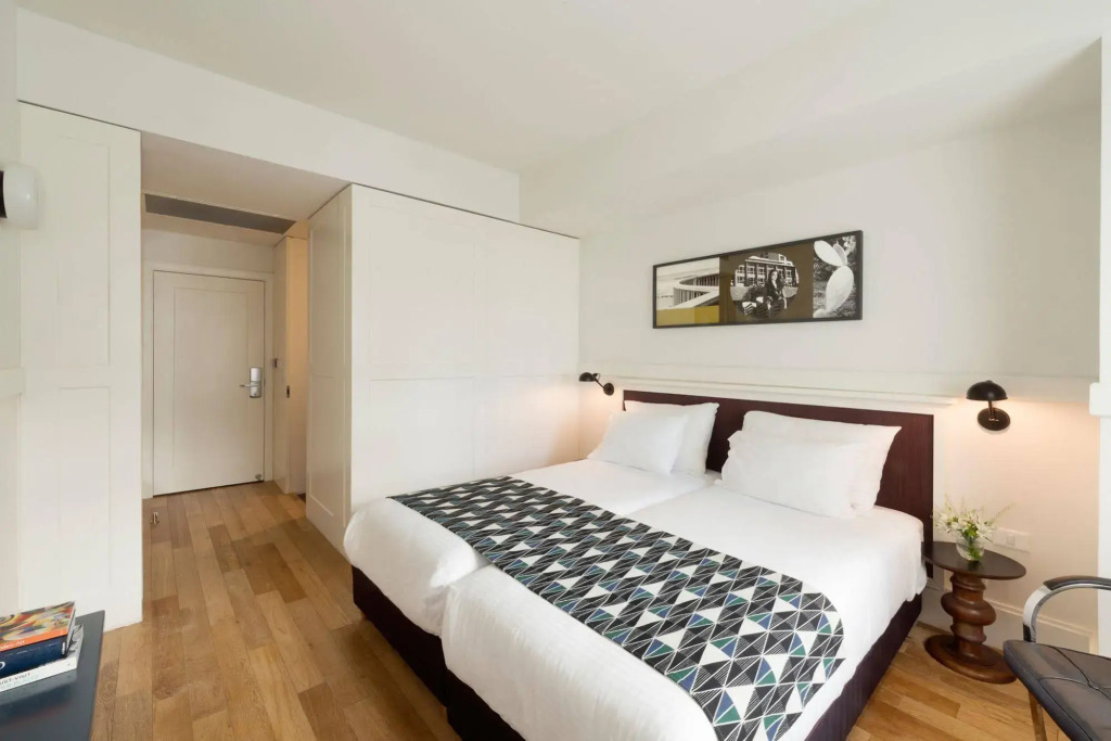 Lily & Bloom Boutique Hotel