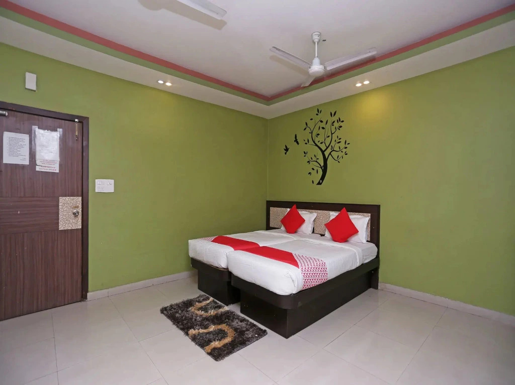 OYO Flagship 50138 Hotel Parashuram ISBT