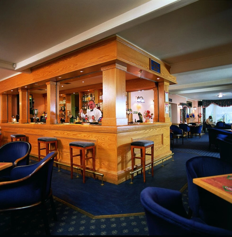 Yelfs Hotel