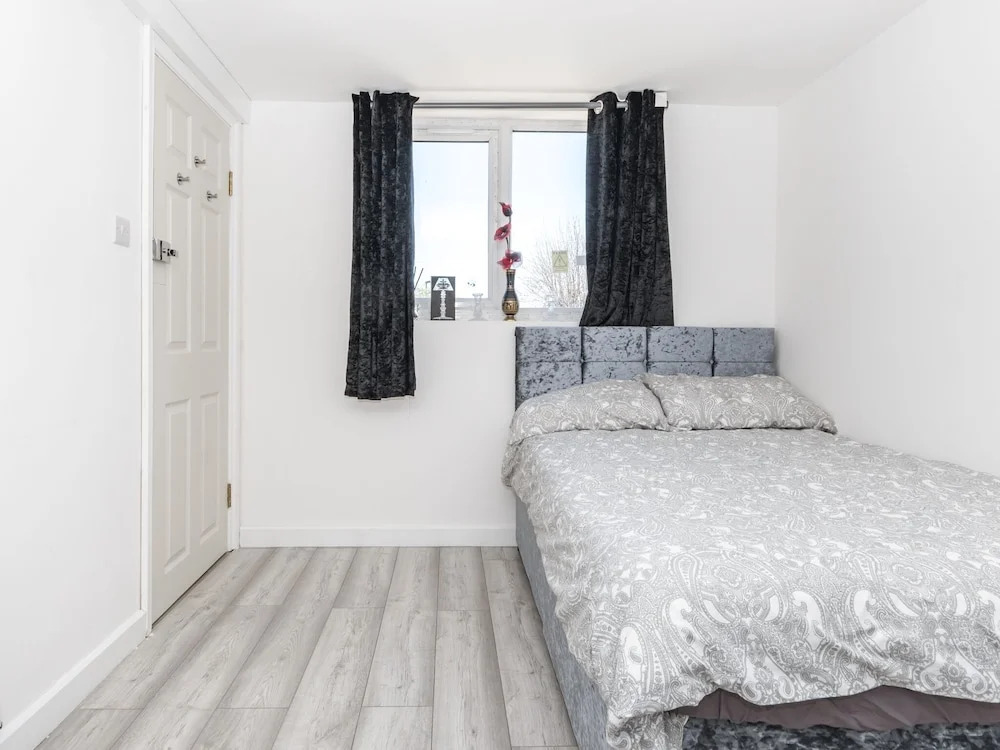 Simplistic Apartment in Croydon near Wandle Park