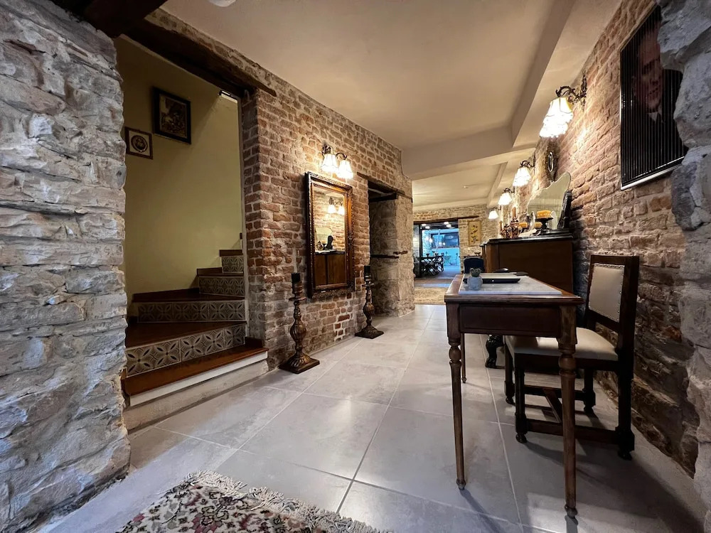 Sakli Tas Konak Otel