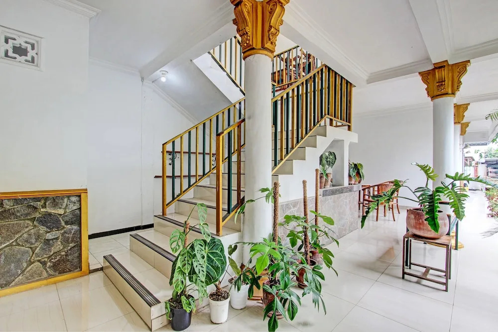 RedDoorz Syariah near Universitas Jenderal Soedirman 3