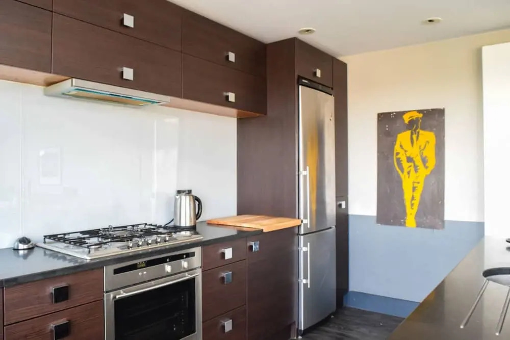 2 Bedroom Penthouse Flat In The Heart Of Balham