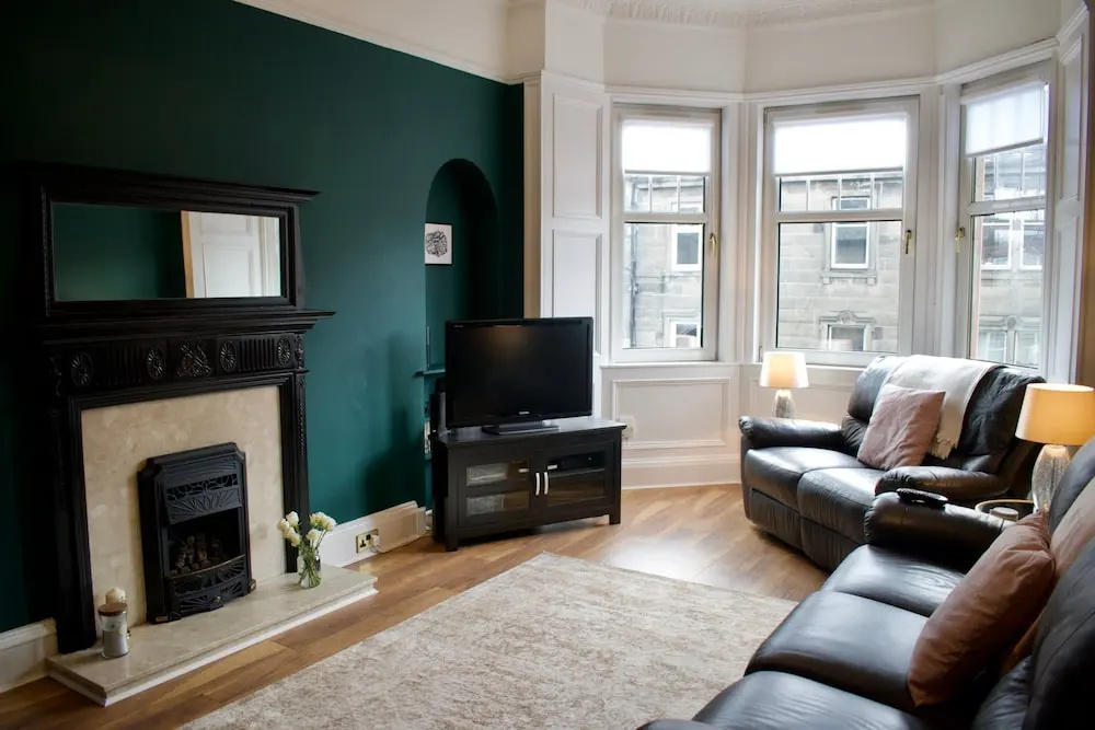 2 Bedroom Apartment Near Murrayfield
