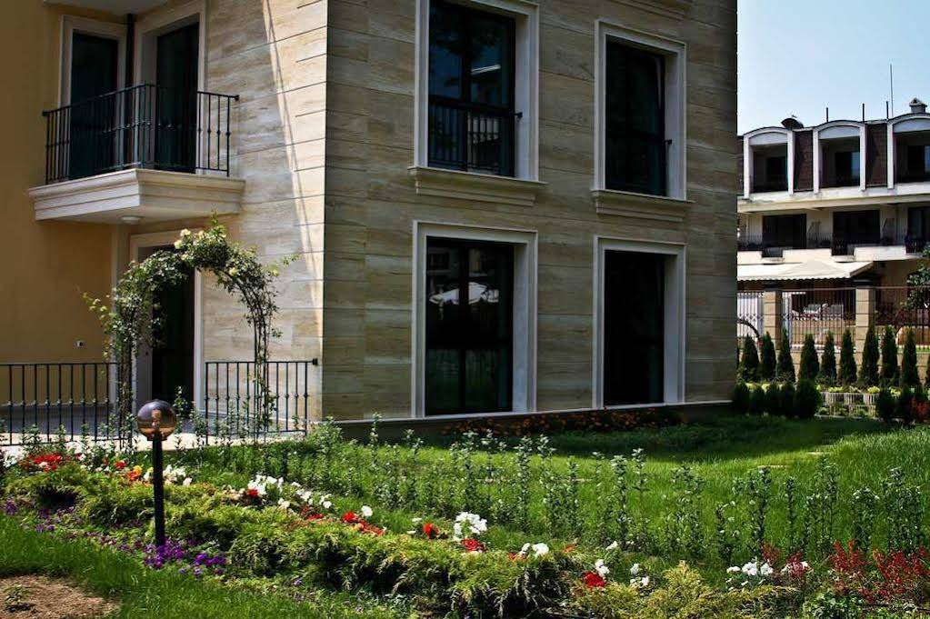 Private Residence Amaranth Apartments