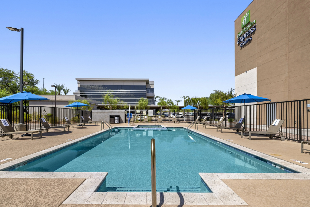 Holiday Inn Express & Suites Phoenix West Tolleson by IHG