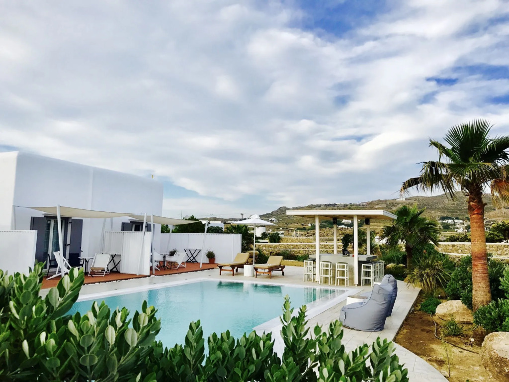 Queen Elegant Suites