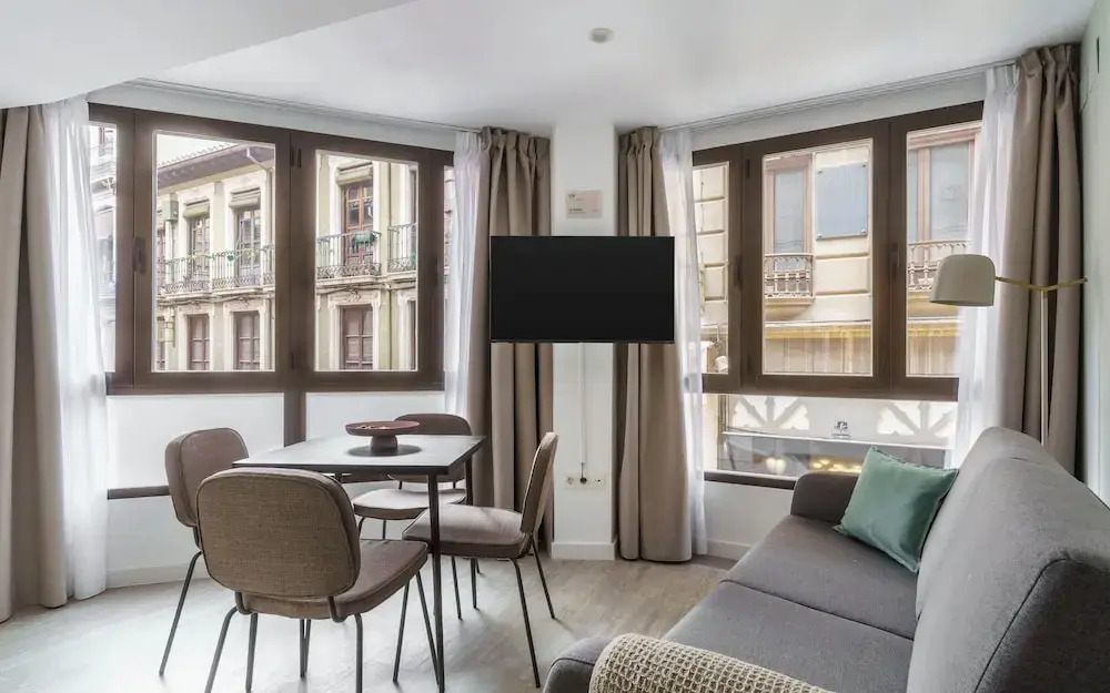 Limehome Granada Calle Lopez Rubio