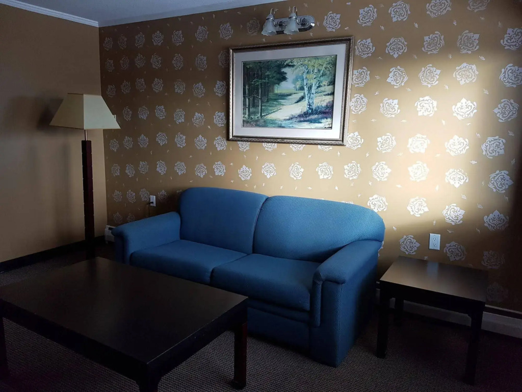 Alpine Inn & Suites