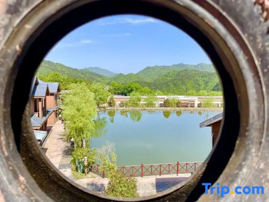 Yueqixi·Small Village Homestay (Tiantangzhai Scenic)