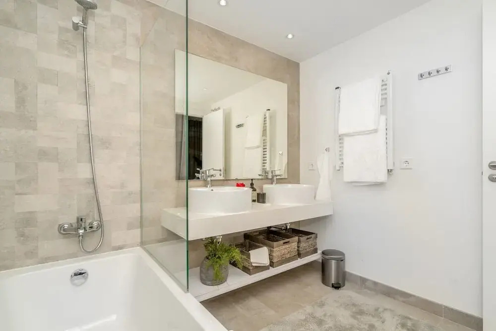 Inf2.6f - Modern and Bright City Apartment