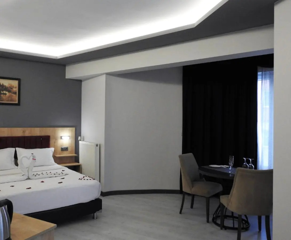 INN TOWN HOTEL