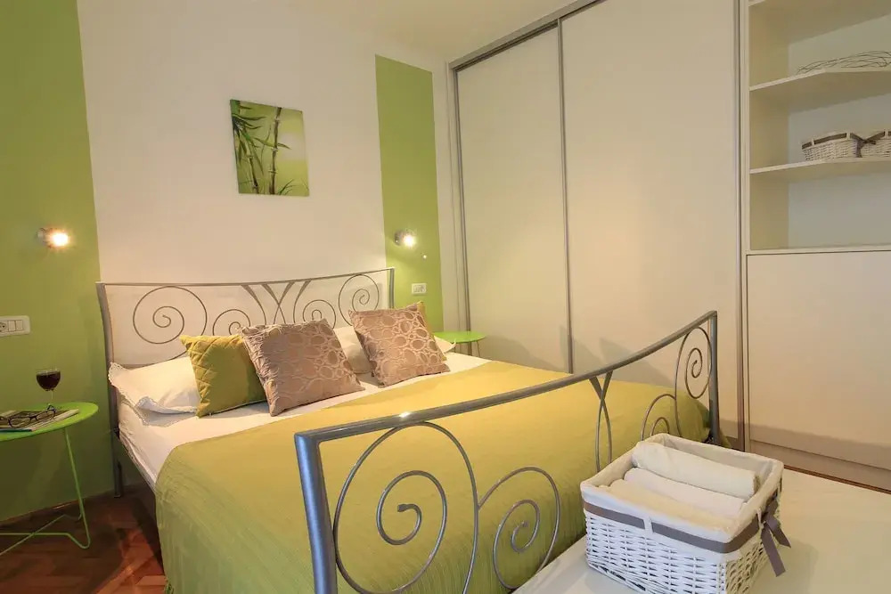 Apartments Ena