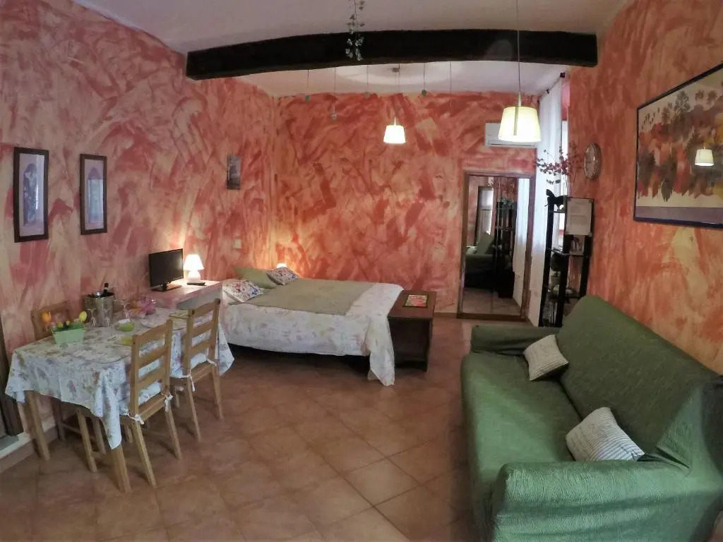 Maria De La Merce Apartment