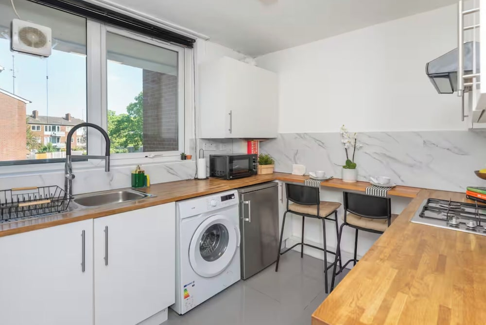 London Apartment With 3 Bedrooms