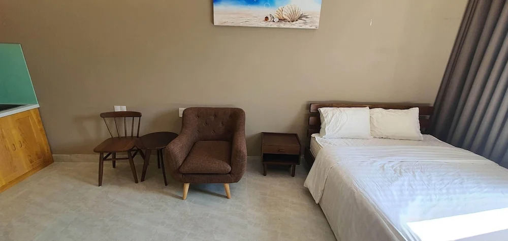 Oyo 990 Home 2 Hotel