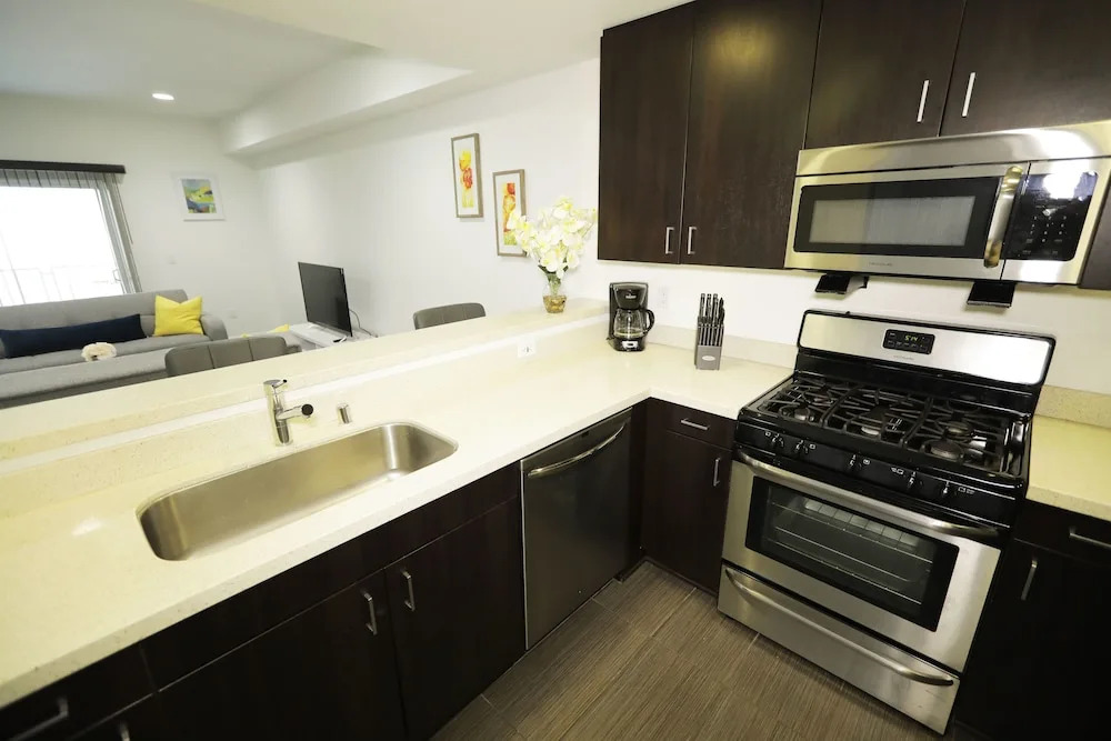 Hollywood Urban Residences