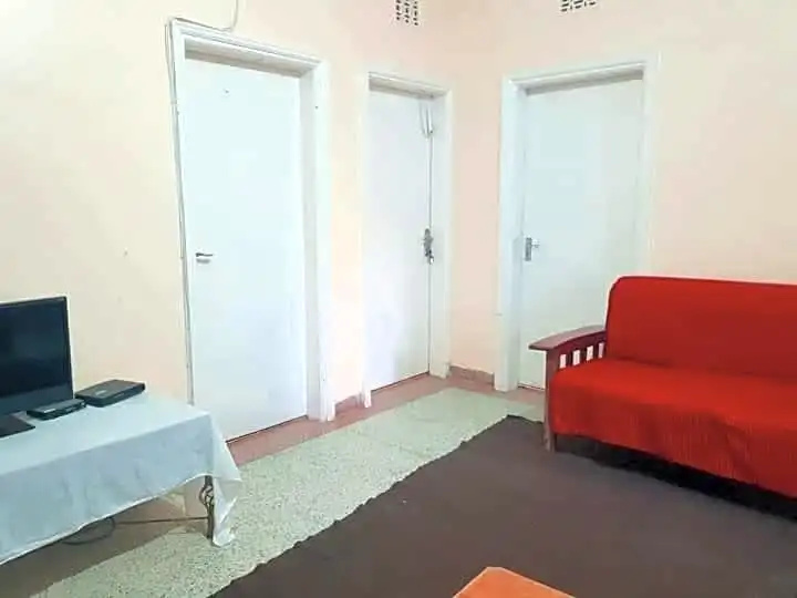 Pinkroses Gardens Hostel