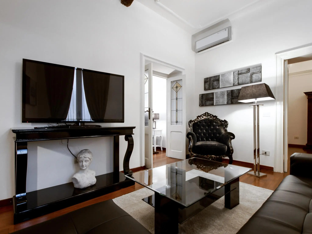 Banchi Apartment