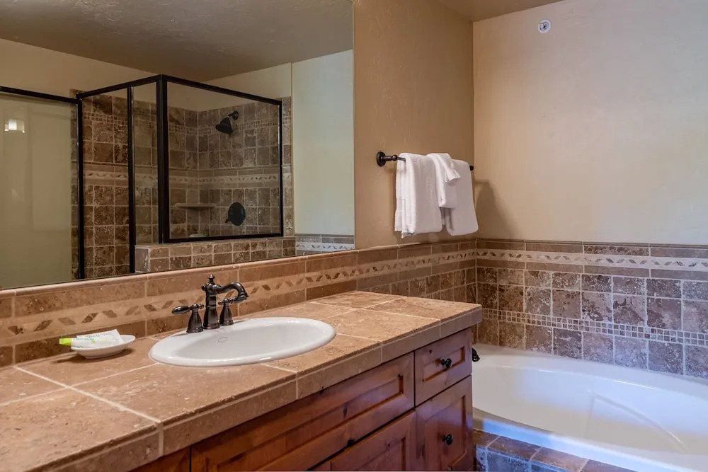 The Timbers 4o-3 Bedroom Condo