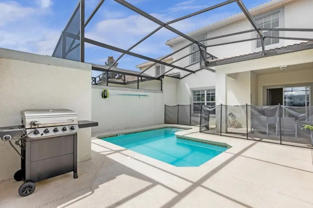 4 Bedrooms 3 Bathrooms Storey Lake 3135 Pp