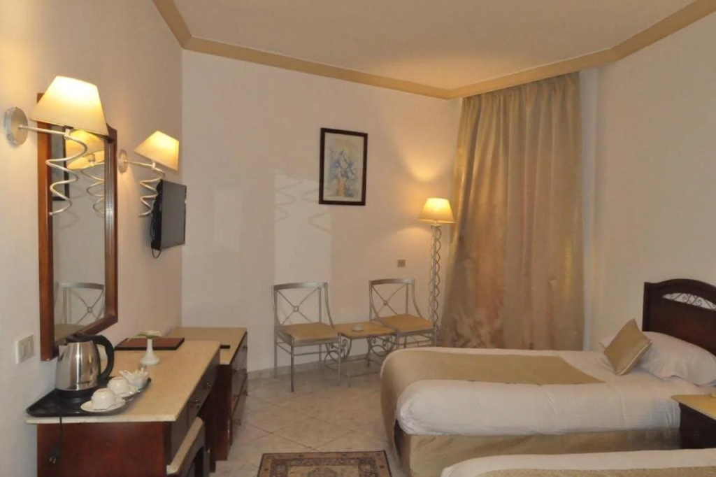 Roma Hotel