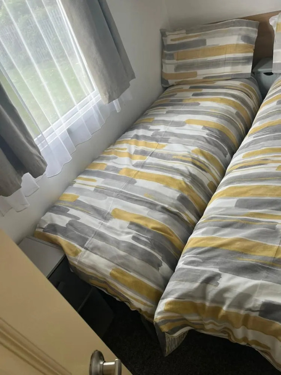 3-bed Homely Modern Caravan in Clacton-on-sea