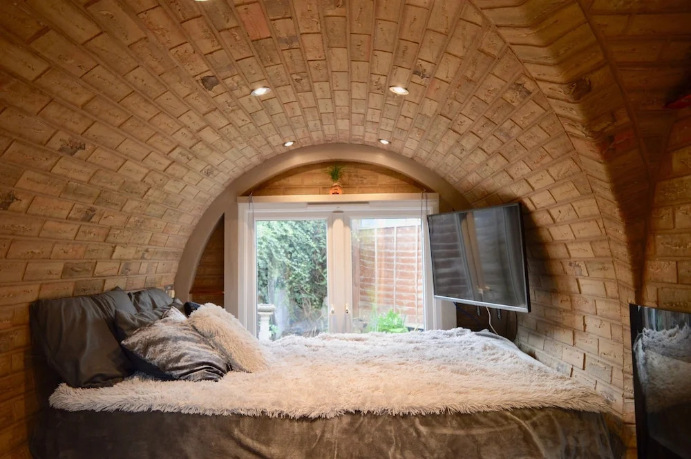 Hobbit-style House in Bath