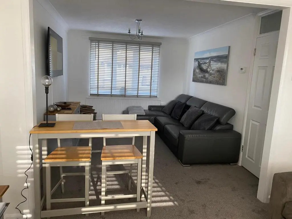 Riverside Park Ground Floor Apt 1 BR Parking St Neots
