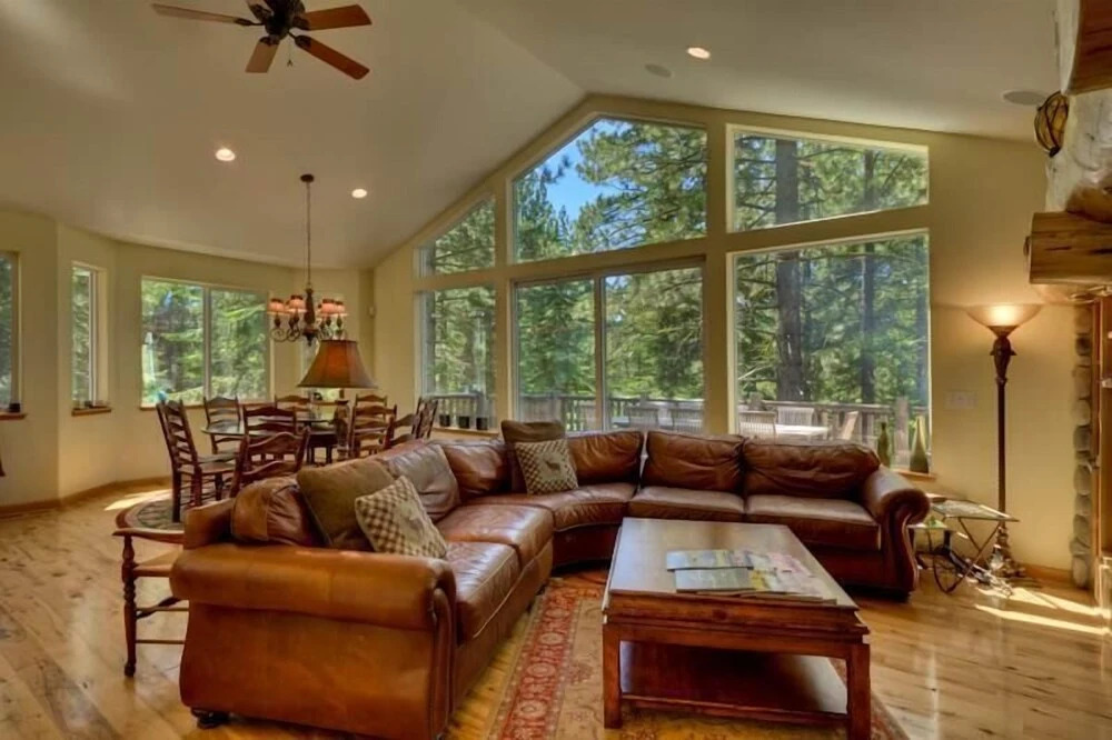 Mv16: Bear Lair Estate with Hot Tub Pn1133
