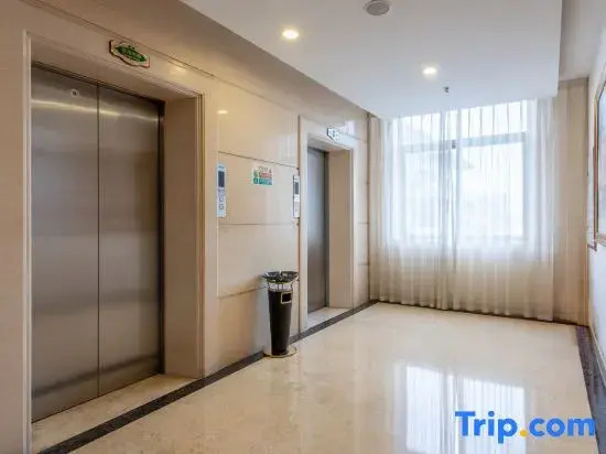Vienna Hotel (Foshan Gaoming Avenue)